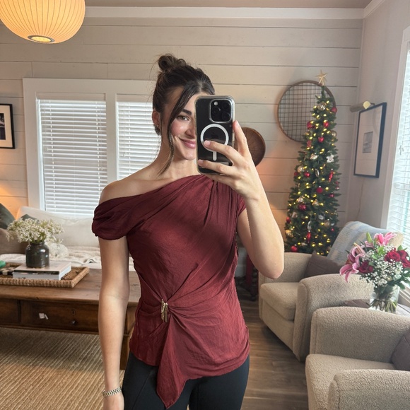 Zara Burgundy Off the Shoulder Dressy Top - Picture 1 of 4